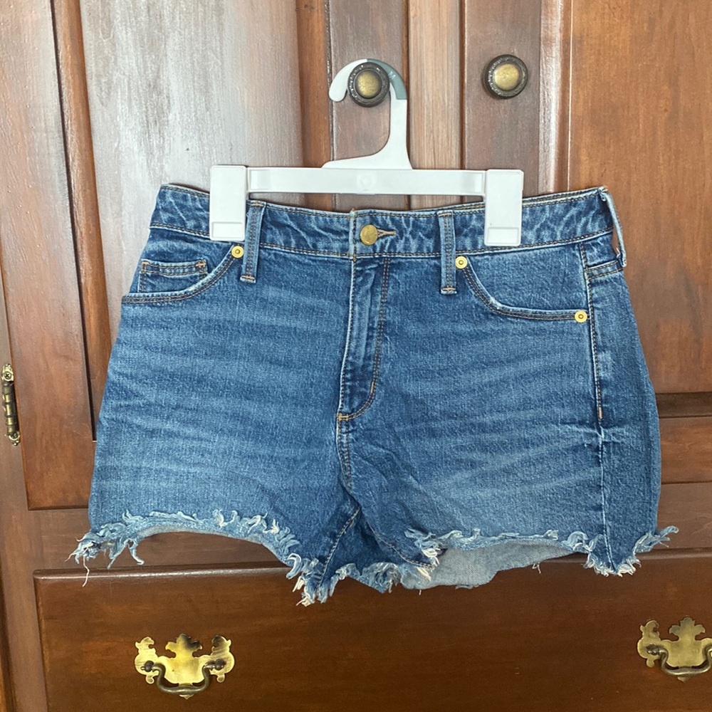 Universal Thread High Rise Shortie Jean shorts